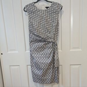 Ann Taylor dress blue and white sleeveless size 8